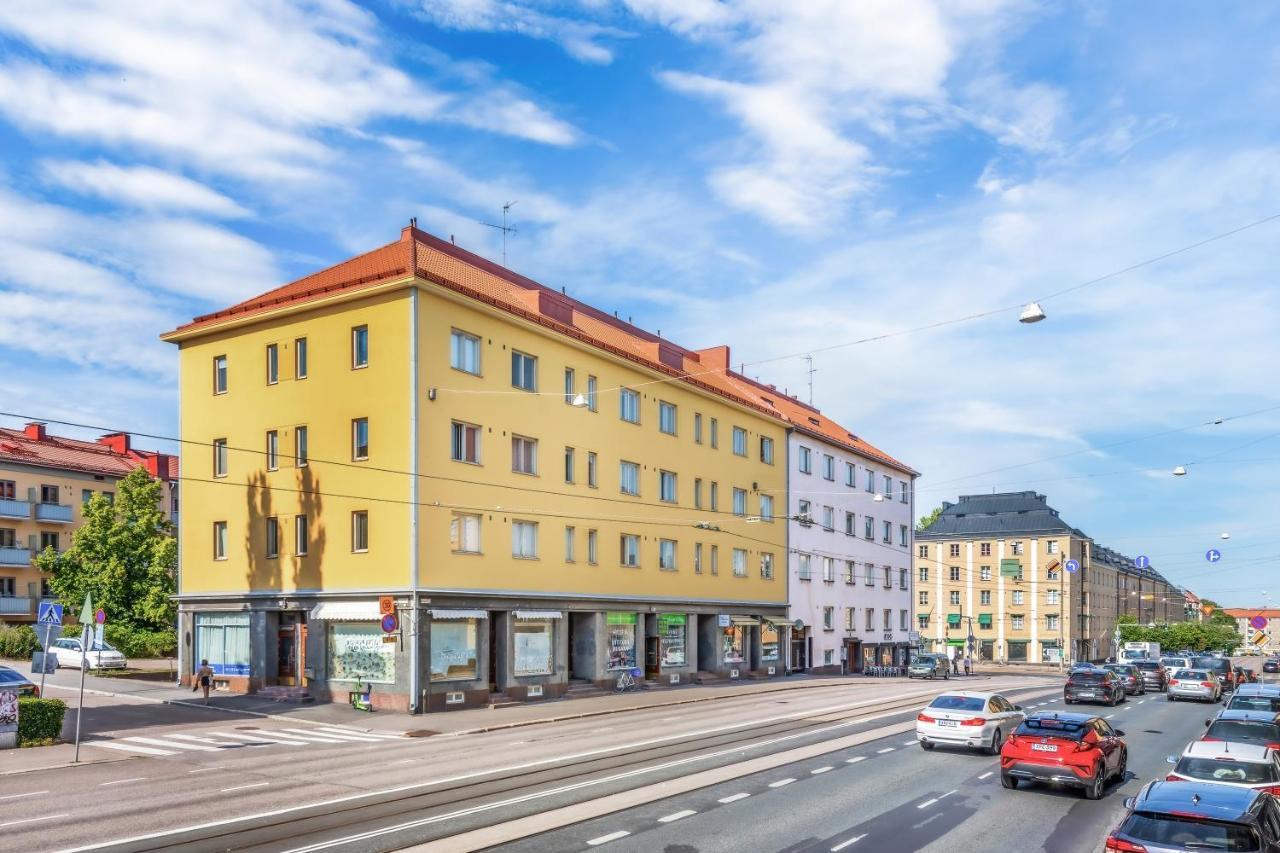 Wehost Colorful Studio Next To Park Puijonpuistikko In Vallila Neighborhood Helsinki Exterior photo
